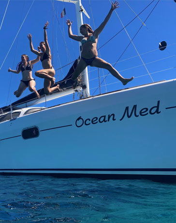 location catamaran Ocean Med